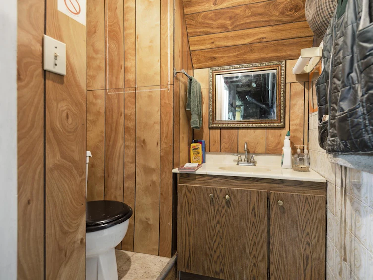 1026 West Keith Road, North Vancouver, BC, V7P 3C6 - 26