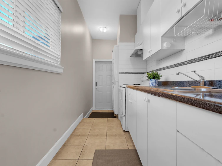 6272 142 Street, Surrey, BC, V3X 0B6 - 2