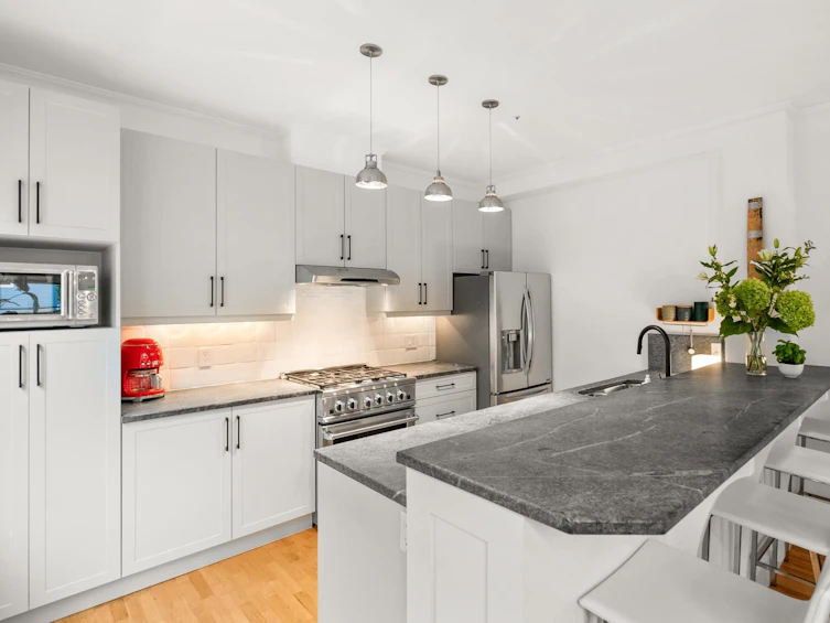 1813 Macdonald Street, Vancouver, BC, V6K 3X7 - 14