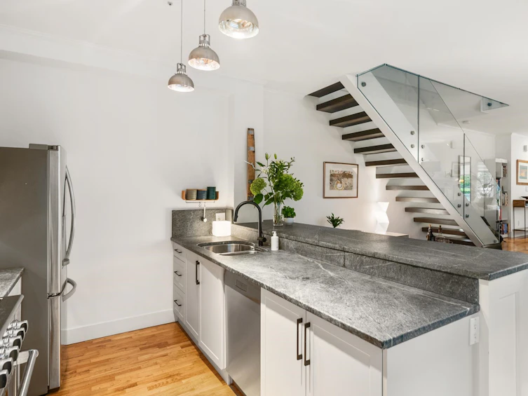 1813 Macdonald Street, Vancouver, BC, V6K 3X7 - 17