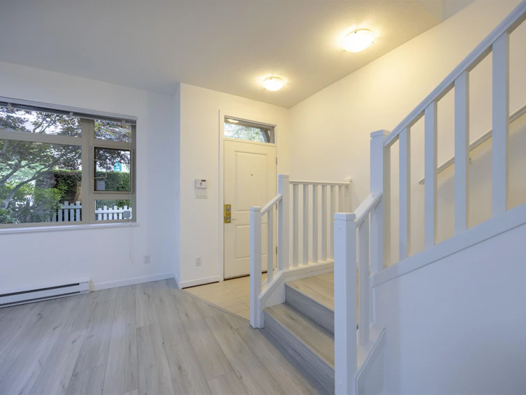 7353 Macpherson Avenue, Burnaby, BC, V5J 0B2 - 2
