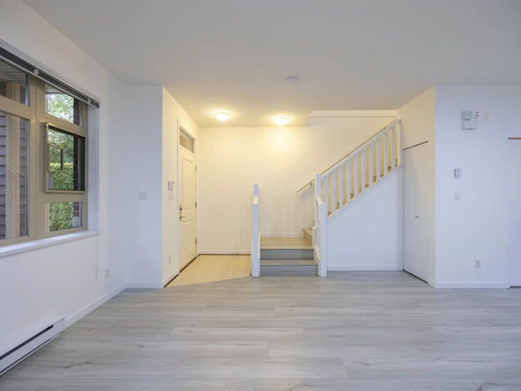 7353 Macpherson Avenue, Burnaby, BC, V5J 0B2 - 5