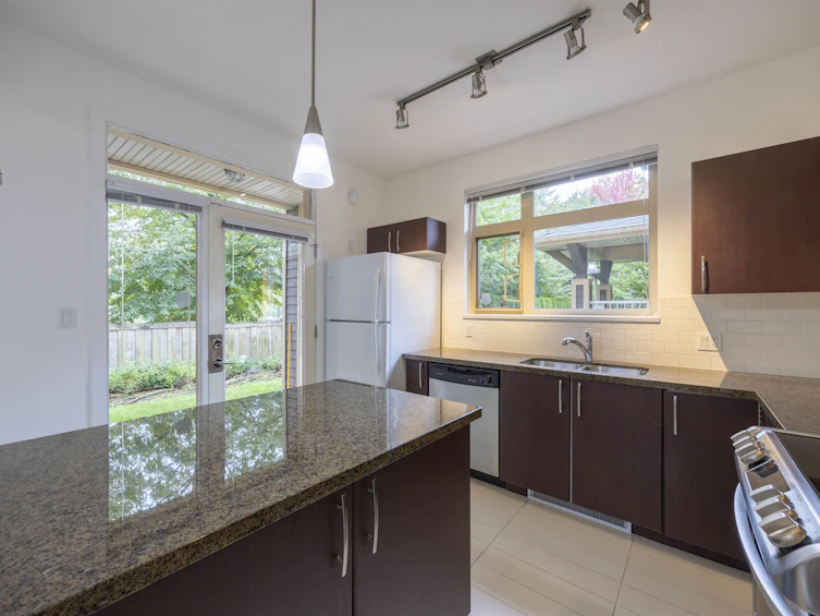 7353 Macpherson Avenue, Burnaby, BC, V5J 0B2 - 12