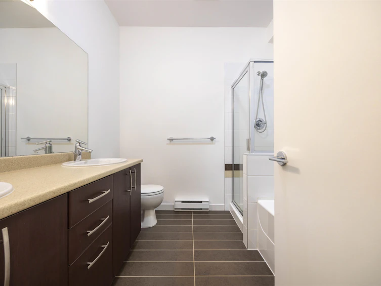 7353 Macpherson Avenue, Burnaby, BC, V5J 0B2 - 18