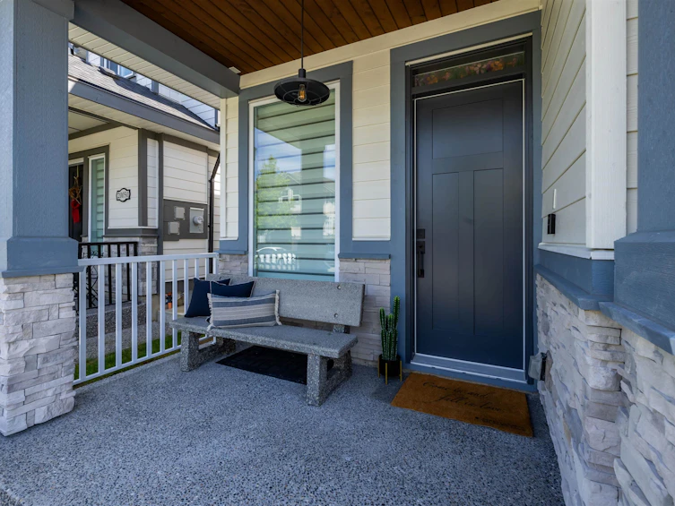 20044 73 Avenue, Langley, BC, V2Y 3G5 - 3