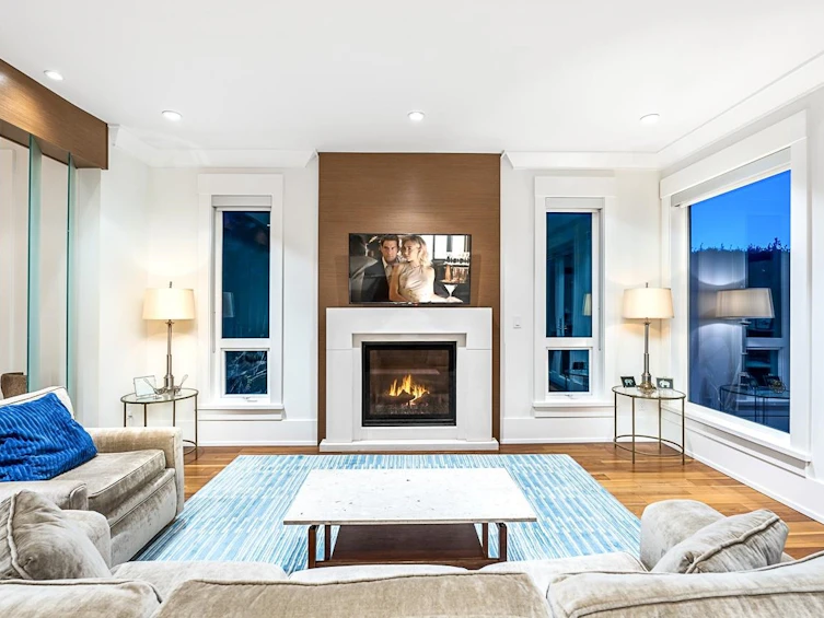 6455 Pitt Street, West Vancouver, BC, V7W 2C1 - 6