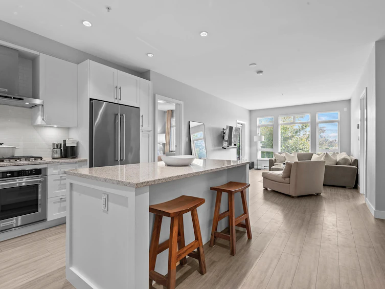 212-1975 154 Street, Surrey, BC, V4A 4S2 - 2