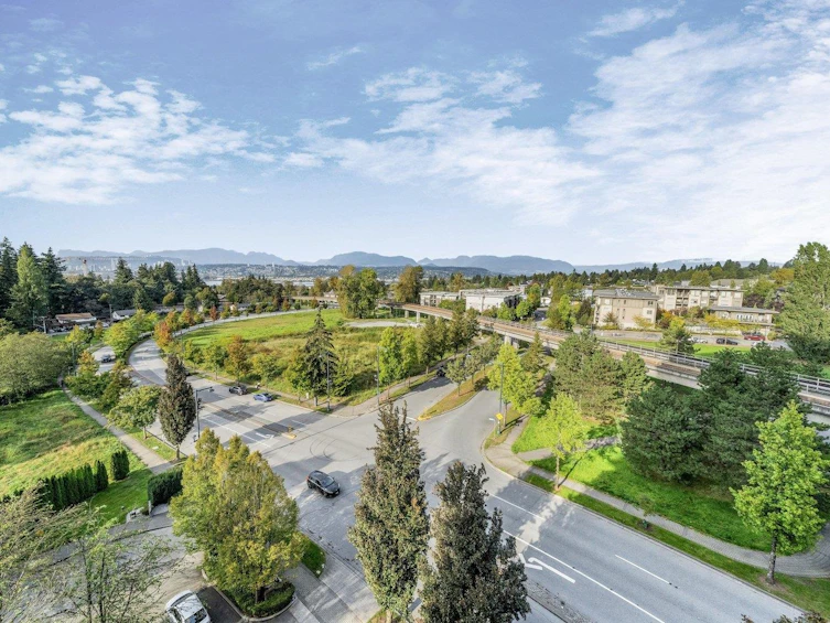 907-10899 University Drive, Surrey, BC, V3T 5V2 - 2