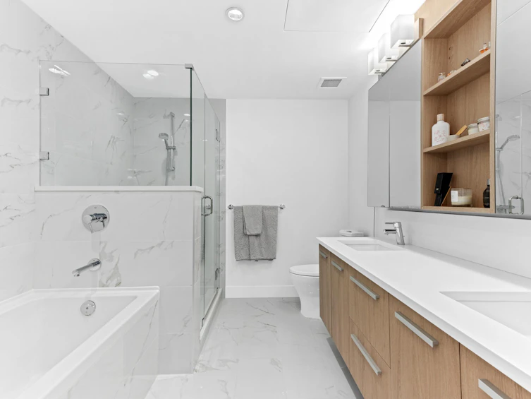 202-2707 Library Lane, North Vancouver, BC, V7J 0C6 - 16