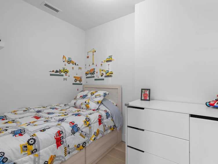 202-2707 Library Lane, North Vancouver, BC, V7J 0C6 - 18