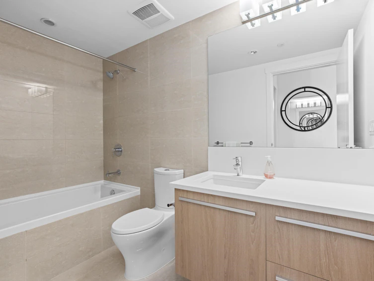 202-2707 Library Lane, North Vancouver, BC, V7J 0C6 - 19
