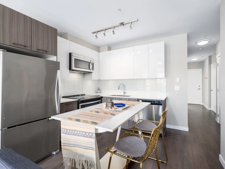 205-6555 Victoria Drive, Vancouver, BC, V5P 3X8 - 5