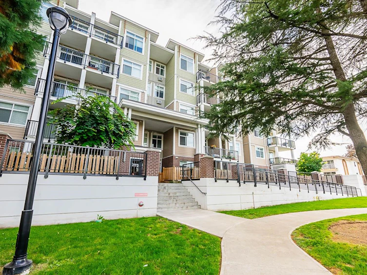 402-20686 Eastleigh Crescent, Langley, BC, V3A 0M4 - 2