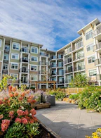 402 20686 Eastleigh Crescent