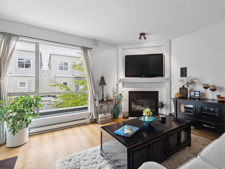 302-789 West 16 Avenue, Vancouver, BC, V5Z 1S8 - 2