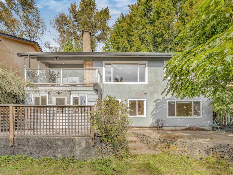 957 Shavington Street, North Vancouver, BC, V7L 1K6 - 2