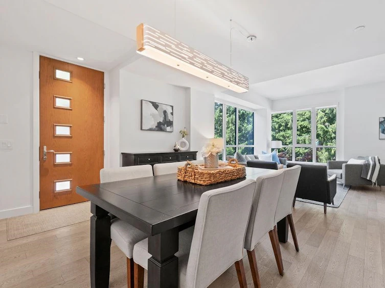 203-1055 Ridgewood Drive, North Vancouver, BC, V7R 0A6 - 2