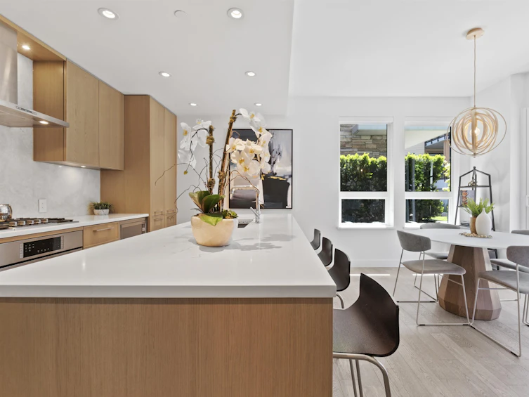 203-1055 Ridgewood Drive, North Vancouver, BC, V7R 0A6 - 15