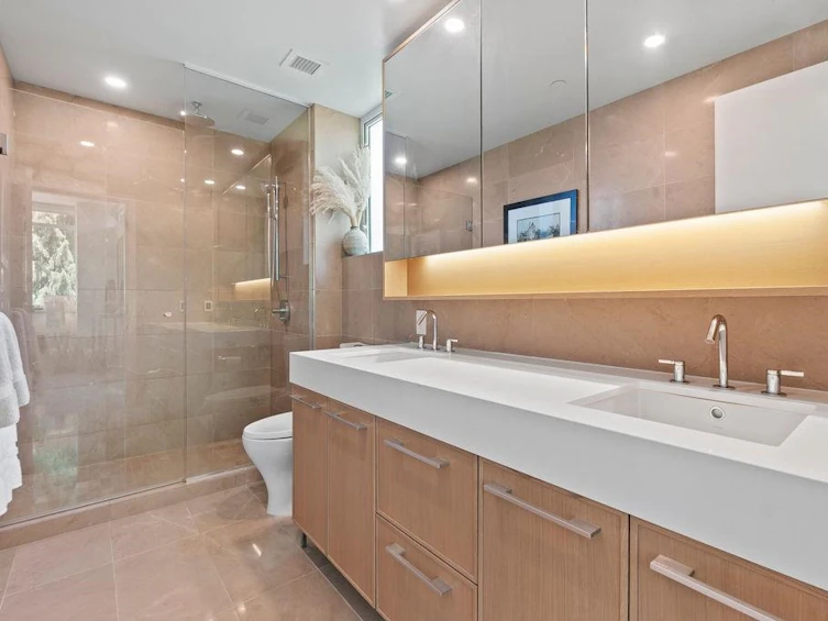 203-1055 Ridgewood Drive, North Vancouver, BC, V7R 0A6 - 21
