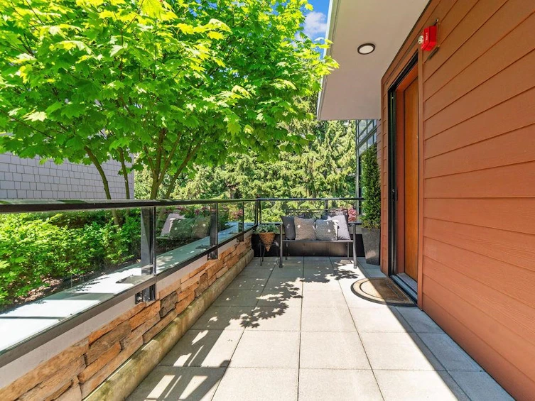 203-1055 Ridgewood Drive, North Vancouver, BC, V7R 0A6 - 31