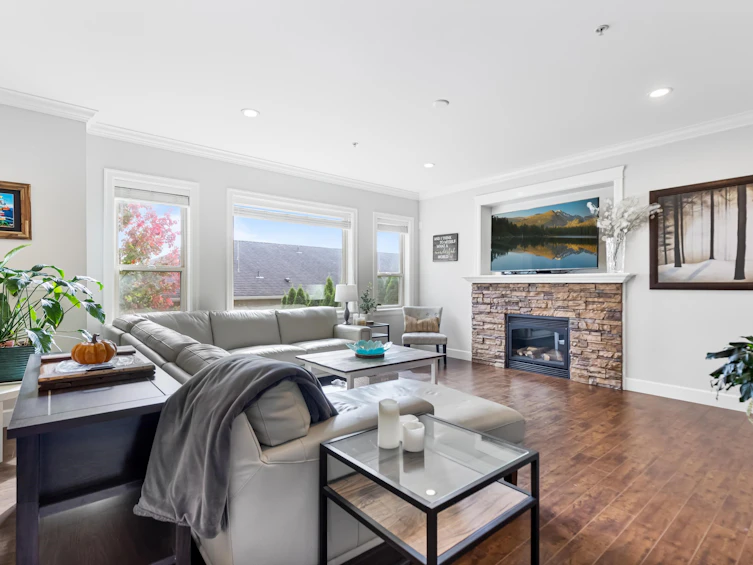 23418 Huston Drive, Maple Ridge, BC, V4R 0C8 - 2