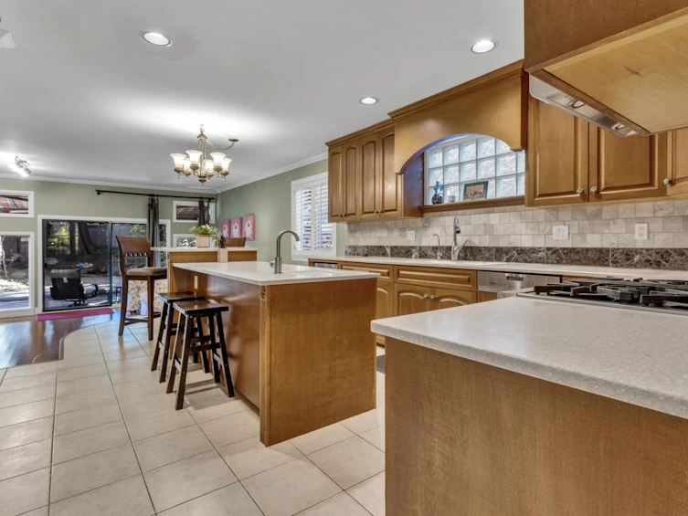 1950 W 36th Avenue, Vancouver, BC, V6M 1K8 - 10