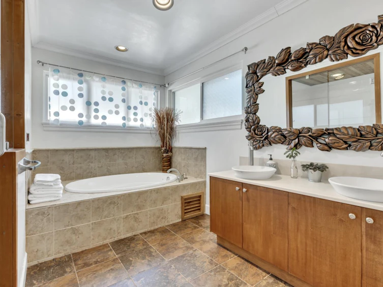 1950 W 36th Avenue, Vancouver, BC, V6M 1K8 - 23