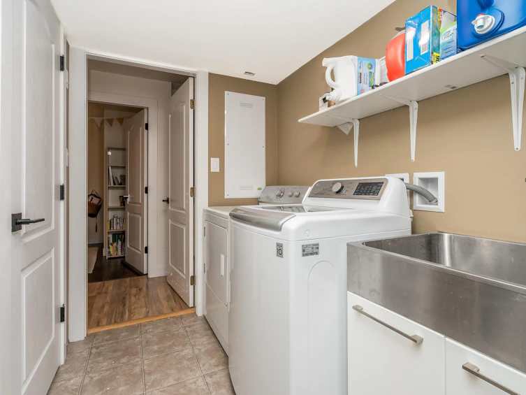 2245 Foothills Court, Abbotsford, BC, V3G 1E1 - 23