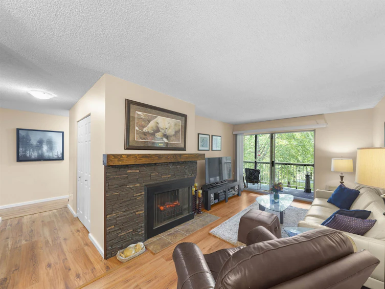 310-10631 No. 3 Road, Richmond, BC, V7A 4L8 - 4
