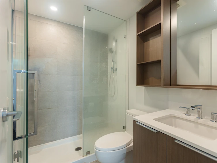 402-645 Como Lake Avenue, Coquitlam, BC, V3J 0N9 - 6