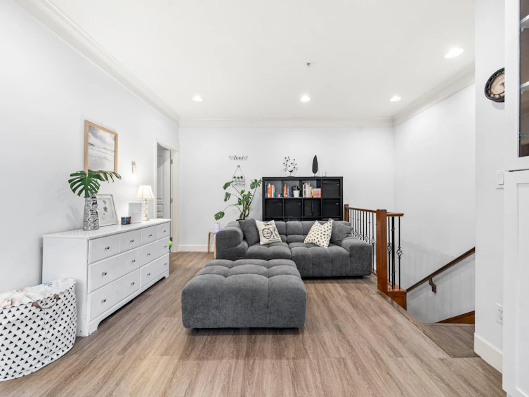 1430 E 8th Avenue, Vancouver, BC, V5N 1T4 - 2