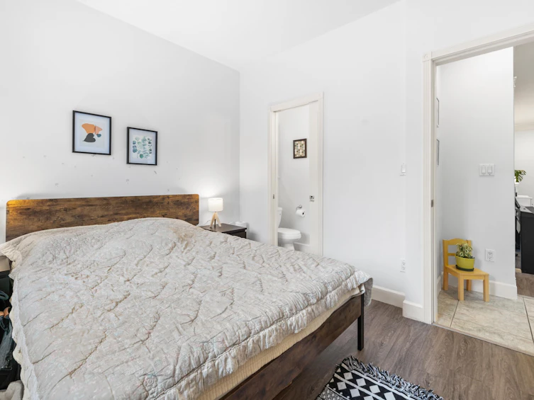 1430 E 8th Avenue, Vancouver, BC, V5N 1T4 - 22
