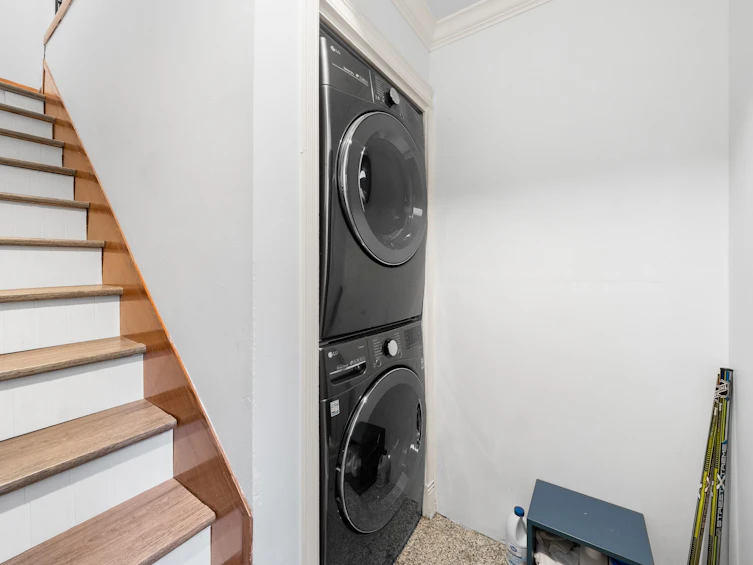 1430 E 8th Avenue, Vancouver, BC, V5N 1T4 - 31