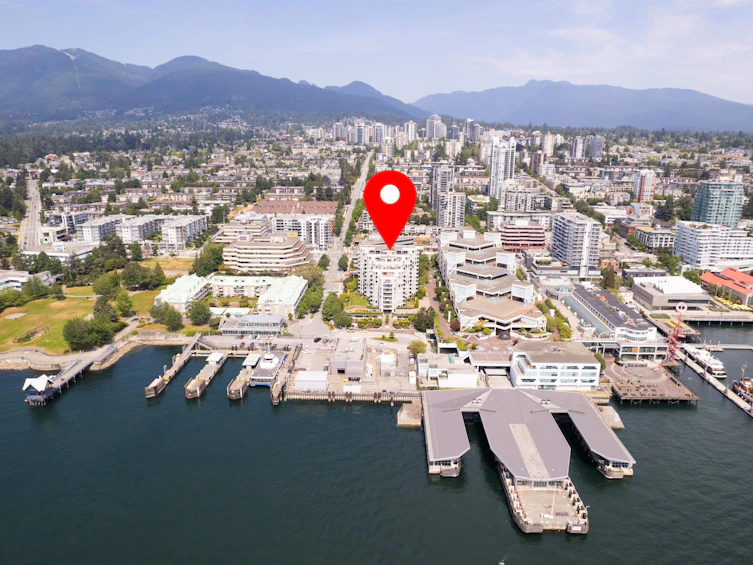 304-168 Chadwick Court, North Vancouver, BC, V7M 3L4 - 3