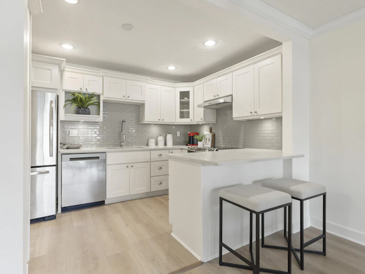 203-2320 Trinity Street, Vancouver, BC, V5L 4W7 - 2