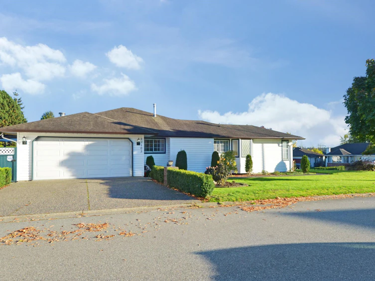 19103 Sundale Close, Surrey, BC, V3S 7M6