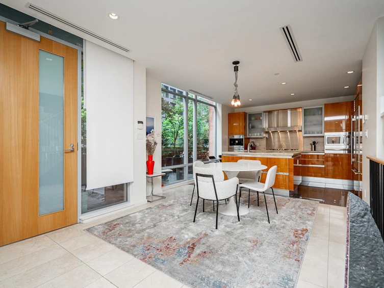1163 W Cordova Street, Vancouver, BC, V6C 0A1 - 5