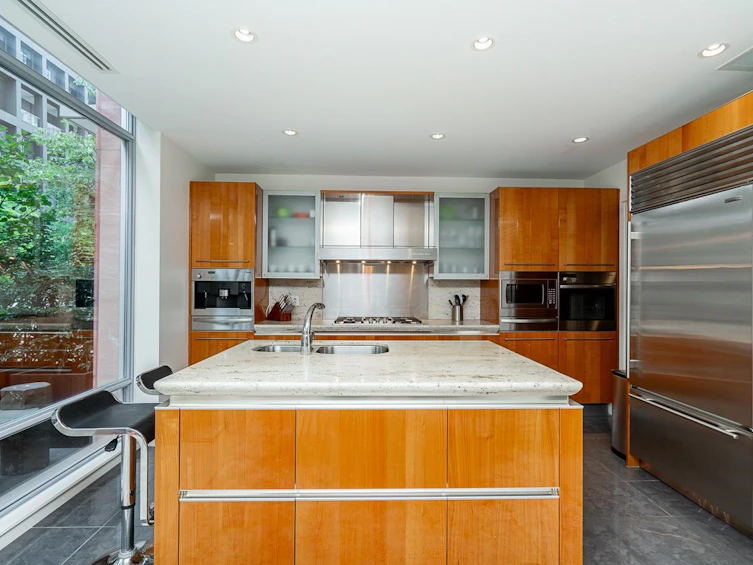 1163 W Cordova Street, Vancouver, BC, V6C 0A1 - 11