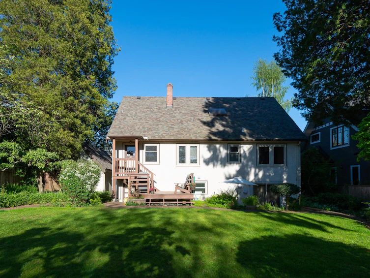 5537 Holland Street, Vancouver, BC, V6N 2A7 - 5