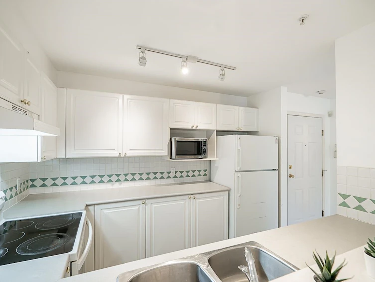109-15268 105 Avenue, Surrey, BC, V3R 0W8 - 9