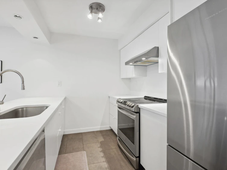 206-1977 Stephens Street, Vancouver, BC, V6K 4M7 - 9