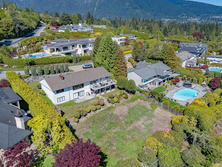 820 Knockmaroon Road, West Vancouver, BC, V7S 1R6 - 2