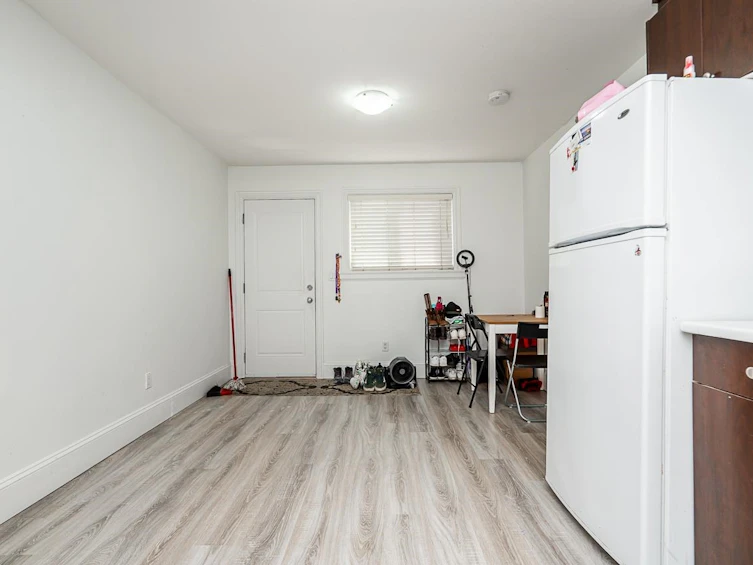 7778 Nursery Street, Burnaby, BC, V5E 2B4 - 32
