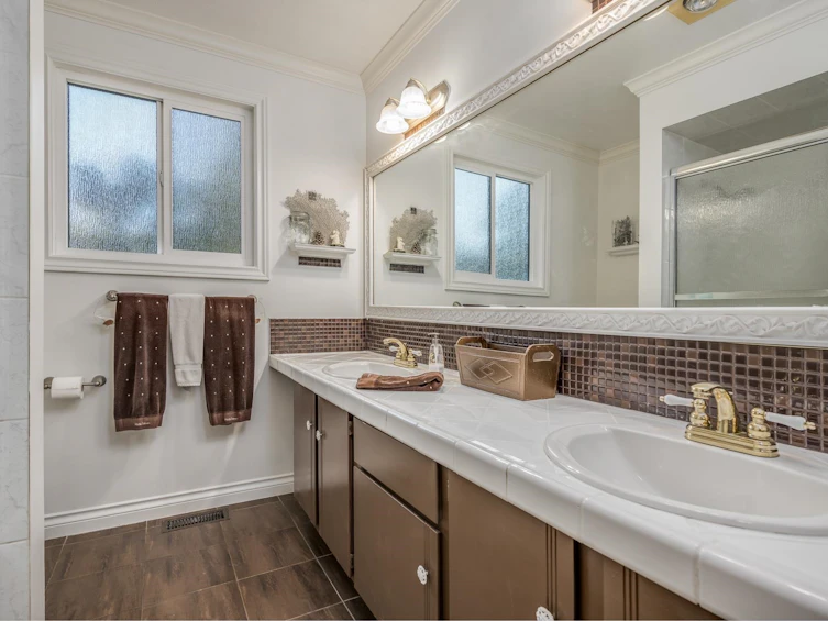 453 Shannon Way, Delta, BC, V4M 2W6 - 19