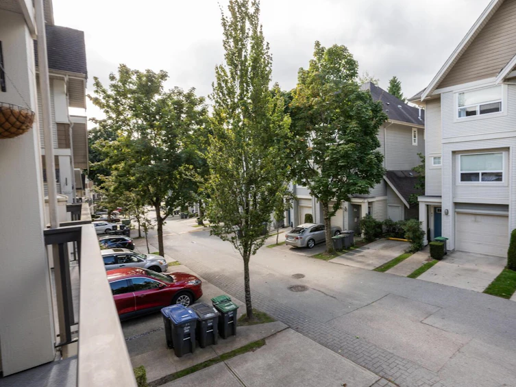 15-15065 58, Surrey, BC, V3S 8Z5 - 15