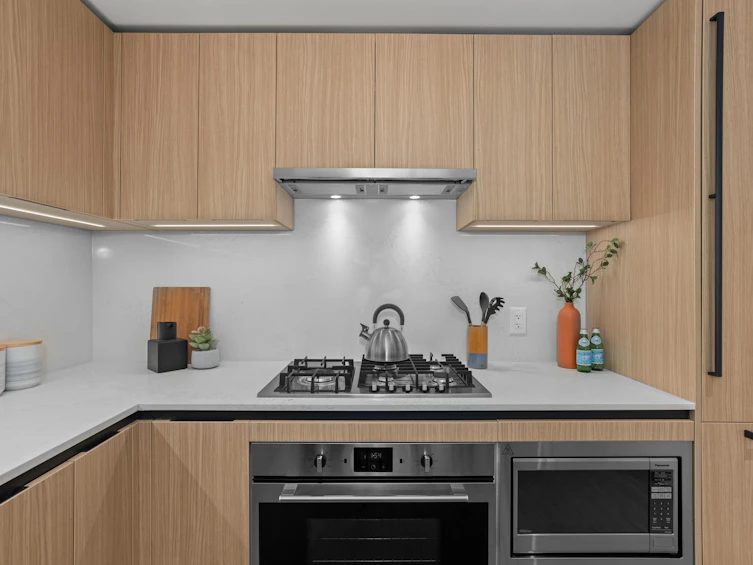 315-2235 E Broadway Street, Vancouver, BC, V5N 0J5 - 5