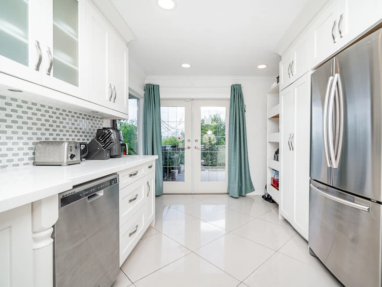 1541 East 34th Avenue, Vancouver, BC, V5P 1A2 - 10