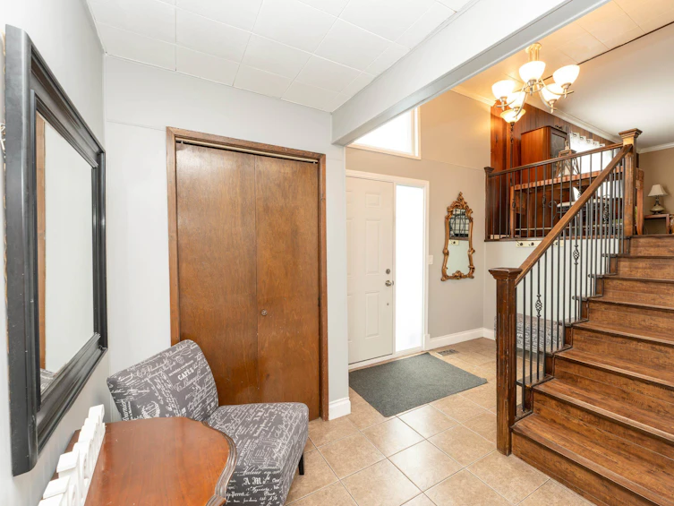 8002 Cade Barr Street, Mission, BC, V2V 3Z5 - 8