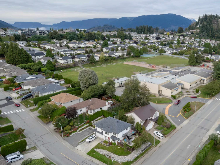 8002 Cade Barr Street, Mission, BC, V2V 3Z5 - 22