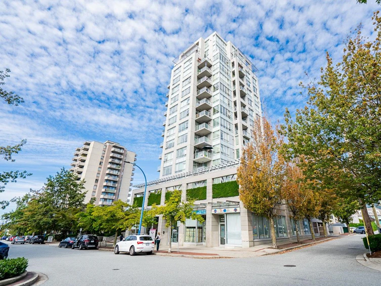 1004-120 West 16th Street, North Vancouver, BC, V7M 3N6 - 3